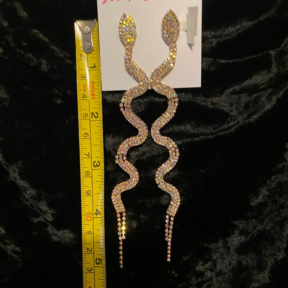 Betsey Johnson snake earrings - Picture 3 of 13